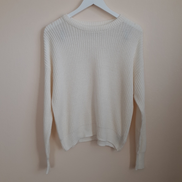 Urban Outfitters Sweaters - Urban Outfitters Long Sleeve Chunky Knit Sweater Ivory Capsule Classic